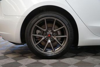Tesla Model 3 Standard Range Plus Auto RWD 4dr