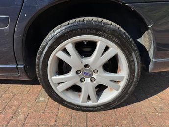 Volvo V70 2.4 SE 5dr
