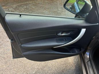 BMW 3 Series 2.0 318d SE Touring Euro 5 (s/s) 5dr