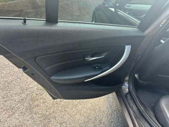 BMW 3 Series 2.0 318d SE Touring Euro 5 (s/s) 5dr