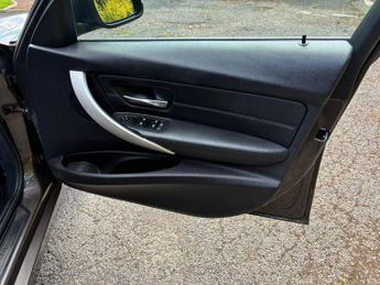 BMW 3 Series 2.0 318d SE Touring Euro 5 (s/s) 5dr