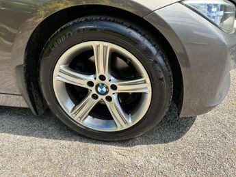 BMW 3 Series 2.0 318d SE Touring Euro 5 (s/s) 5dr