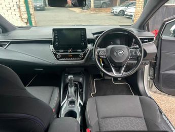 Toyota Corolla 1.8 VVT-h Icon Tech CVT Euro 6 (s/s) 5dr