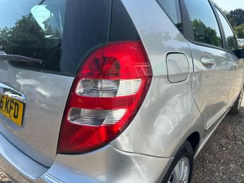 Mercedes-Benz A Class 1.7 A170 Elegance SE CVT 5dr