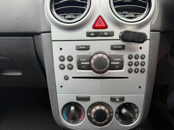Vauxhall Corsa 1.4i 16v Exclusiv 3dr