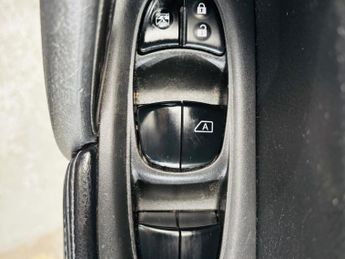 Nissan X-Trail 1.6 dCi Tekna XTRON Euro 5 (s/s) 5dr