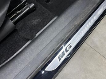 MG MG HS 1.5 T-GDI 16.6kWh Exclusive Auto Euro 6 (s/s) 5dr