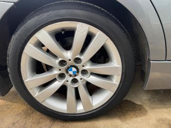 BMW 3 Series 3.0 325i SE Steptronic Euro 5 4dr