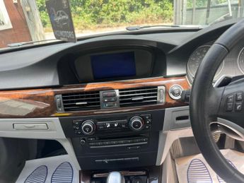 BMW 3 Series 3.0 325i SE Steptronic Euro 5 4dr