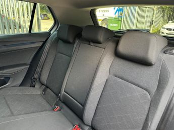 Volkswagen Golf 2.0 TDI Life Hatchback 5dr Diesel DSG Euro 6 (s/s) (115 ps)