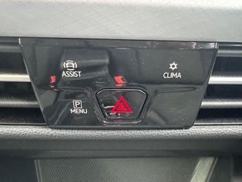 Volkswagen Golf 2.0 TDI Life Hatchback 5dr Diesel DSG Euro 6 (s/s) (115 ps)