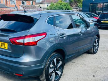 Nissan Qashqai 1.6 dCi N-Connecta XTRON 2WD Euro 6 (s/s) 5dr