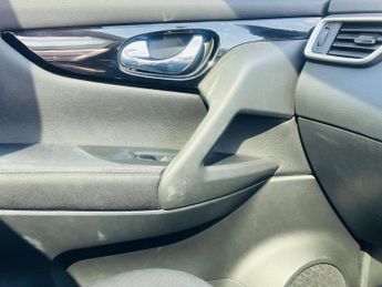 Nissan Qashqai 1.6 dCi N-Connecta XTRON 2WD Euro 6 (s/s) 5dr