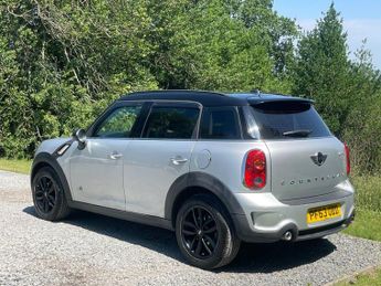 MINI COUNTRYMAN 2.0 Cooper SD SUV 5dr Diesel Auto ALL4 Euro 5 (143 ps)