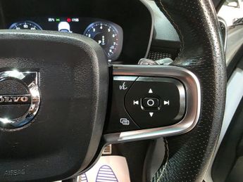 Volvo XC40 1.5 T3 R-Design Auto Euro 6 (s/s) 5dr
