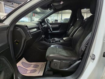 Volvo XC40 1.5 T3 R-Design Auto Euro 6 (s/s) 5dr