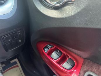 Nissan Juke 1.6 Acenta Premium Euro 5 (s/s) 5dr