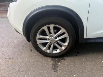 Nissan Juke 1.6 Acenta Premium Euro 5 (s/s) 5dr