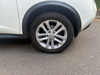 Nissan Juke 1.6 Acenta Premium Euro 5 (s/s) 5dr