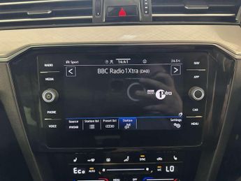 Volkswagen Passat 1.4 TSI 13kWh GTE Estate 5dr Petrol Plug-in Hybrid DSG Euro 6 (s