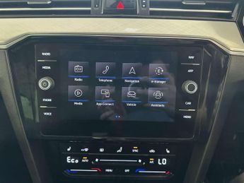 Volkswagen Passat 1.4 TSI 13kWh GTE Estate 5dr Petrol Plug-in Hybrid DSG Euro 6 (s