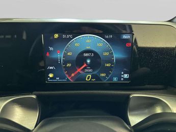 Mercedes-Benz GLB 1.3 GLB200 AMG Line SUV 5dr Petrol 7G-DCT Euro 6 (s/s) (163 ps)