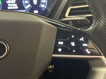 Audi Q4 e-tron 40 S line SUV 5dr Electric Auto 82kWh (204 ps)