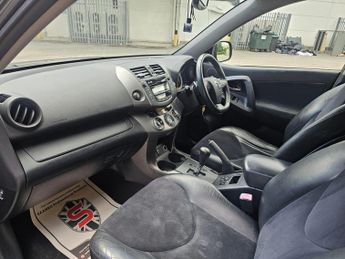 Toyota RAV4 2.2 D-CAT XT-R Auto 4WD Euro 5 5dr