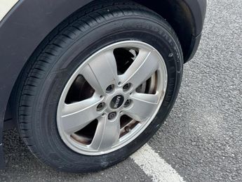 MINI Hatch 1.5 Cooper Auto Euro 6 (s/s) 3dr