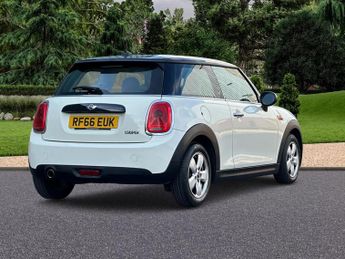 MINI Hatch 1.5 Cooper Auto Euro 6 (s/s) 3dr