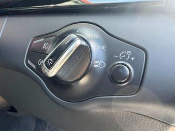 AUDI A4 2.0 TDI Black Edition Saloon 4dr Diesel S Tronic quattro Euro 5 
