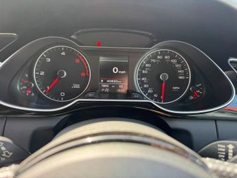 AUDI A4 2.0 TDI Black Edition Saloon 4dr Diesel S Tronic quattro Euro 5 