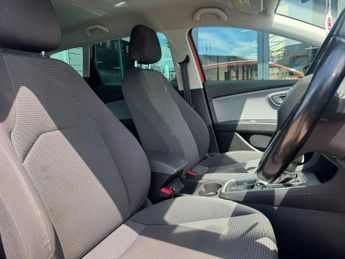 SEAT LEON 1.6 TDI SE Dynamic ST 5dr Diesel DSG Euro 6 (s/s) (115 ps) **FIN