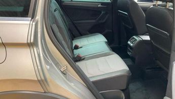 VOLKSWAGEN TIGUAN 2.0 TDI R-Line SUV 5dr Diesel DSG Euro 6 (s/s) (150 ps) **FINANC