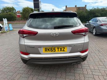 Hyundai TUCSON 2.0 CRDi SE Nav Auto 4WD Euro 6 5dr
