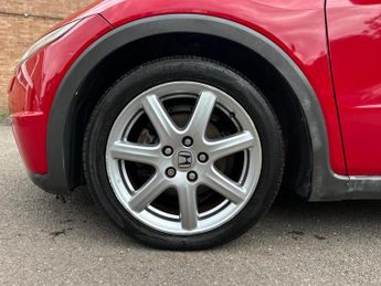 Honda Civic 1.8 i-VTEC Sport i-Shift 5dr