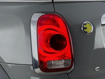MINI Countryman 1.5 10kWh Cooper SE Exclusive Auto ALL4 Euro 6 (s/s) 5dr