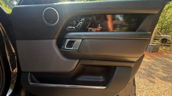 Land Rover Range Rover 3.0 SD V6 Autobiography Auto 4WD Euro 6 (s/s) 5dr