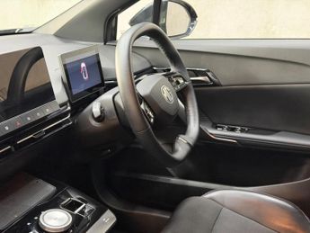 MG MG4 64kWh Trophy Long Range Auto 5dr
