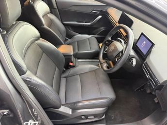 MG MG4 64kWh Trophy Long Range Auto 5dr