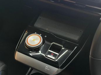 MG MG4 64kWh Trophy Long Range Auto 5dr