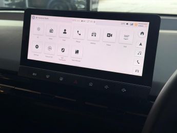 MG MG4 64kWh Trophy Long Range Auto 5dr