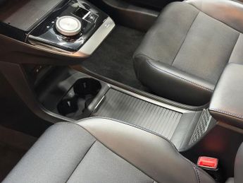 MG MG4 64kWh Trophy Long Range Auto 5dr