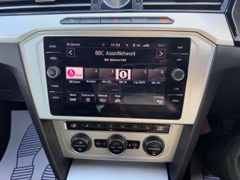 Volkswagen Passat 2.0 TDI SE Business Euro 6 (s/s) 4dr