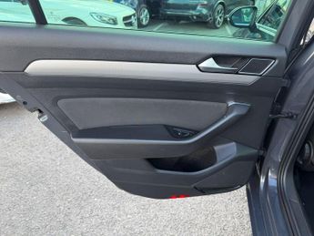 Volkswagen Passat 2.0 TDI SE Business Euro 6 (s/s) 4dr