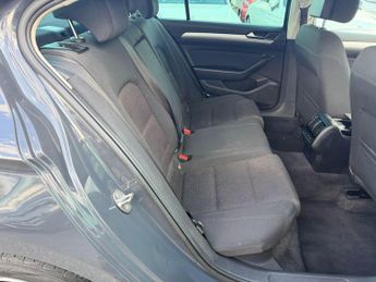 Volkswagen Passat 2.0 TDI SE Business Euro 6 (s/s) 4dr
