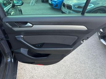 Volkswagen Passat 2.0 TDI SE Business Euro 6 (s/s) 4dr