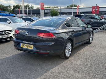 Volkswagen Passat 2.0 TDI SE Business Euro 6 (s/s) 4dr