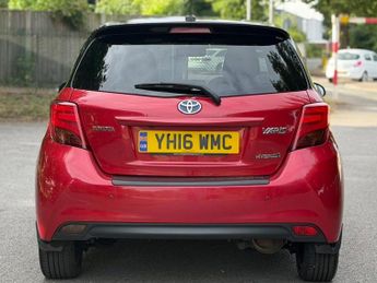 Toyota Yaris 1.5 VVT-h Design E-CVT Euro 6 5dr