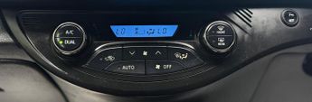Toyota Yaris 1.5 VVT-h Design E-CVT Euro 6 5dr
